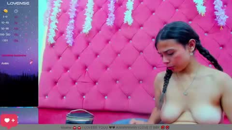 Snapshot of valerysweety__ chatting on February 19, 11:49 am ValerySweety online show from February 19, 11:49 am