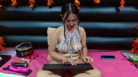 Snapshot of valerysweety__ chatting on March 9, 3:11 am ValerySweety online show from March 9, 3:11 am