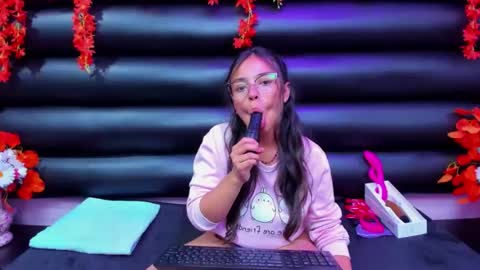 Snapshot of valerysweety__ chatting on October 12, 3:05 am ValerySweety online show from October 12, 3:05 am