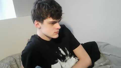 valesios online show from December 5, 10:46 am