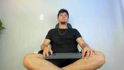 Valentino online show from April 2, 3:09 pm