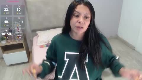 valevicious online show from November 13, 6:40 pm