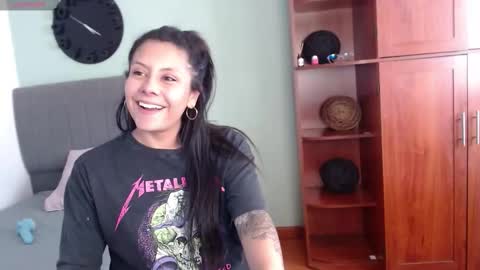 valevicious online show from February 25, 7:01 pm