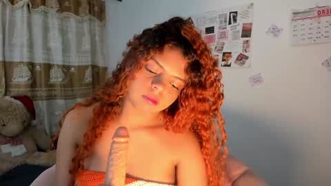Snapshot of valientegirl_ chatting on January 15, 5:50 am VALIENTE online show from January 15, 5:50 am