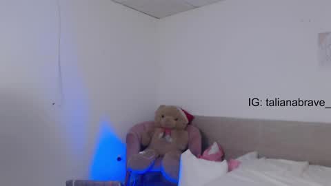 Snapshot of valientegirl_ chatting on March 2, 4:17 am VALIENTE online show from March 2, 4:17 am