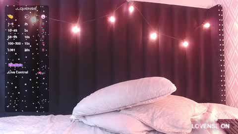 Valkiria moore  online show from December 5, 7:17 pm