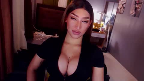 Snapshot of valkyriemajesty chatting on May 17, 1:40 pm valkyriemajesty online show from May 17, 1:40 pm