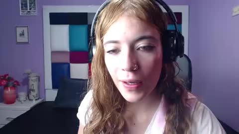 Snapshot of vall_baby chatting on January 11, 5:29 pm vall online show from January 11, 5:29 pm
