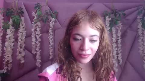 Snapshot of vall_baby chatting on January 13, 7:53 pm vall online show from January 13, 7:53 pm