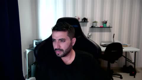 Snapshot of vallartamexi chatting on October 20, 9:04 pm Roberto Carlos online show from October 20, 9:04 pm
