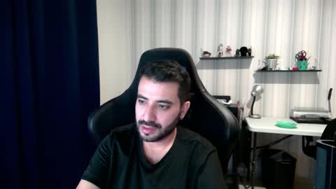 Snapshot of vallartamexi chatting on October 23, 12:21 am Roberto Carlos online show from October 23, 12:21 am