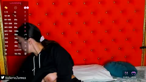 Valerie Val V online show from February 5, 3:22 am