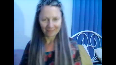 Snapshot of valleriwind chatting on January 19, 1:12 pm ValleriWind online show from January 19, 1:12 pm