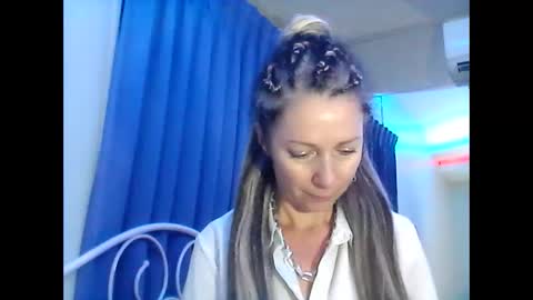 Snapshot of valleriwind chatting on January 27, 3:28 pm ValleriWind online show from January 27, 3:28 pm