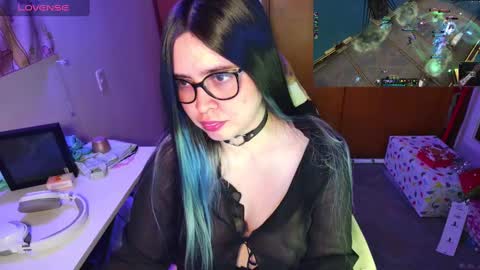 Im Violet online show from December 21, 11:56 pm