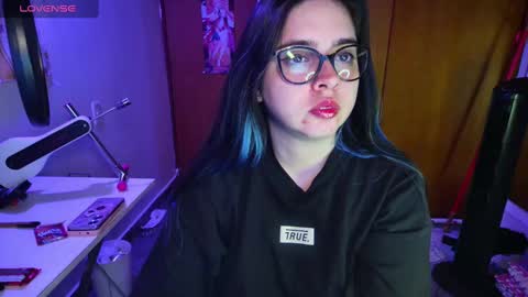 Im Violet online show from February 21, 11:01 am