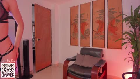      online show from December 7, 9:11 pm