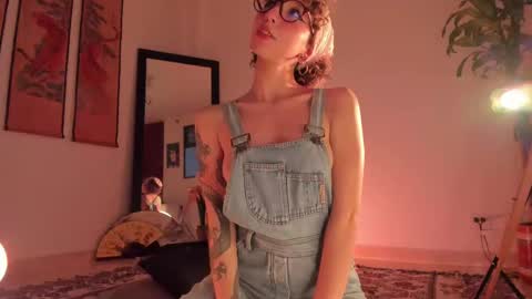      online show from March 9, 11:03 pm