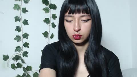 Snapshot of vamp_mooon chatting on March 31, 4:57 am vamp online show from March 31, 4:57 am