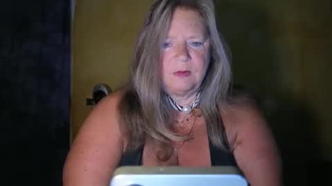 vampwoman online show from May 8, 5:57 am