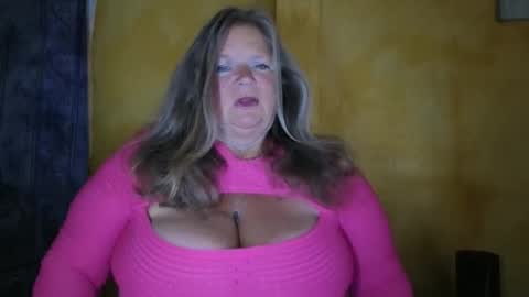 vampwoman online show from May 13, 7:28 am