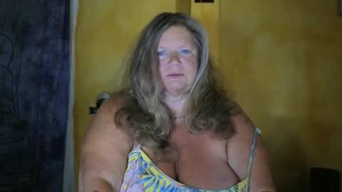 vampwoman online show from May 14, 7:26 am