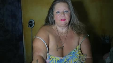 vampwoman online show from June 22, 5:04 am