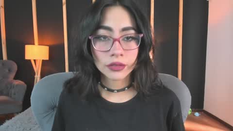 vampy_dolll online show from December 16, 1:11 pm