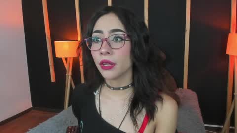 vampy_dolll online show from January 3, 1:03 pm
