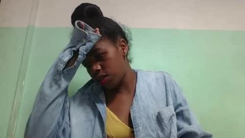 Snapshot of vanafiry chatting on January 20, 4:10 am vanafiry online show from January 20, 4:10 am