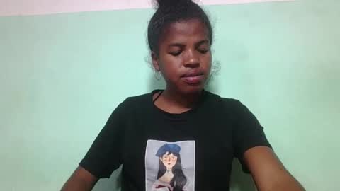 Snapshot of vanafiry chatting on February 4, 8:24 am vanafiry online show from February 4, 8:24 am