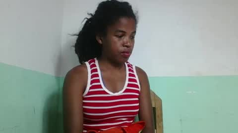 Snapshot of vanafiry chatting on February 8, 10:07 am vanafiry online show from February 8, 10:07 am