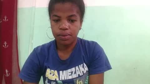 Snapshot of vanafiry chatting on February 14, 4:58 am vanafiry online show from February 14, 4:58 am