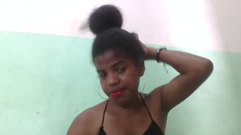 Snapshot of vanafiry chatting on February 15, 4:03 am vanafiry online show from February 15, 4:03 am