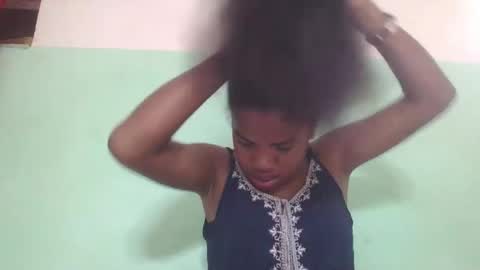 Snapshot of vanafiry chatting on February 20, 4:50 am vanafiry online show from February 20, 4:50 am