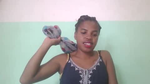 Snapshot of vanafiry chatting on February 21, 10:07 am vanafiry online show from February 21, 10:07 am