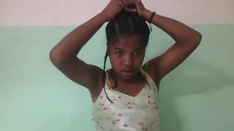 Snapshot of vanafiry chatting on February 22, 3:56 am vanafiry online show from February 22, 3:56 am