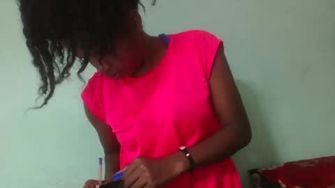 Snapshot of vanafiry chatting on February 26, 3:32 am vanafiry online show from February 26, 3:32 am