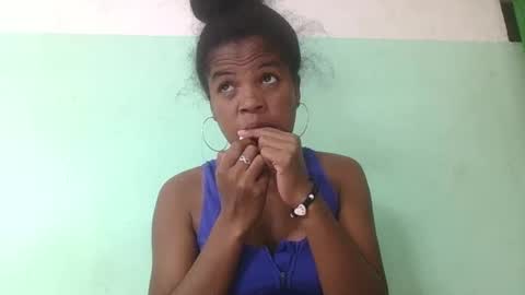 Snapshot of vanafiry chatting on February 27, 6:31 pm vanafiry online show from February 27, 6:31 pm