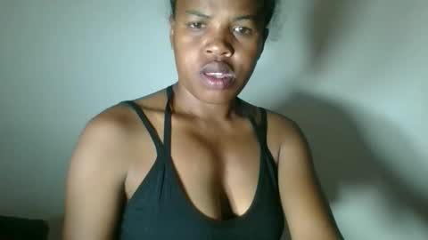 Snapshot of vanafiry chatting on December 17, 4:40 am vanafiry online show from December 17, 4:40 am