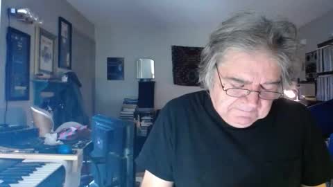 Snapshot of vanbroks chatting on October 21, 12:06 pm Paco online show from October 21, 12:06 pm