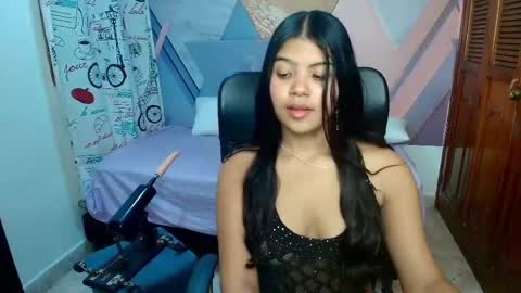 Snapshot of vane_latin18 chatting on April 21, 8:01 pm vane_latin18 online show from April 21, 8:01 pm
