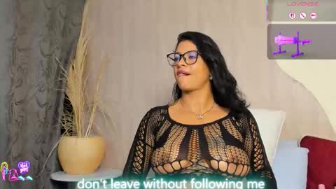 V A N E  online show from March 21, 3:11 am