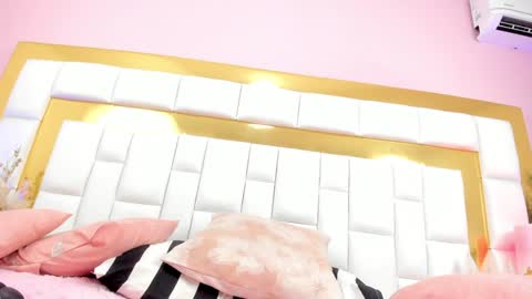 Snapshot of vane_manson chatting on December 13, 6:05 pm vane_manson online show from December 13, 6:05 pm