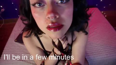 Vanelope online show from November 5, 7:03 pm