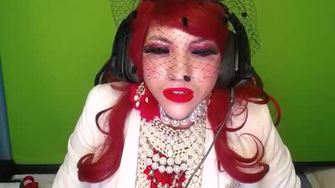 vanesacrossdresser online show from December 5, 4:53 am