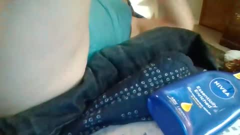 Snapshot of vanessa3211 chatting on March 10, 7:24 am greeneyebandit online show from March 10, 7:24 am