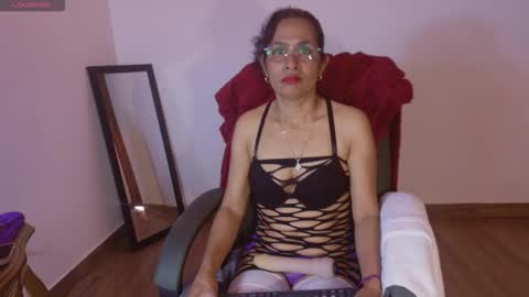 Snapshot of vanessa_7_ chatting on February 14, 9:22 pm Vanessa online show from February 14, 9:22 pm