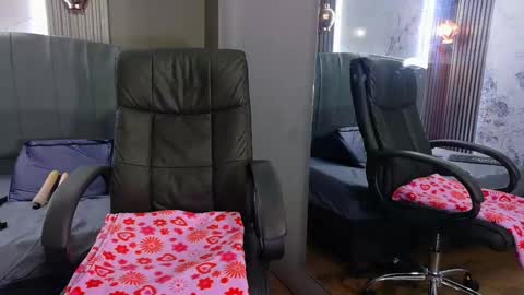 Snapshot of vanessa_7_ chatting on March 8, 2:04 am Vanessa online show from March 8, 2:04 am
