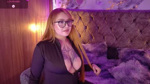 Snapshot of vanessa_blake chatting on February 3, 7:24 am Vane online show from February 3, 7:24 am